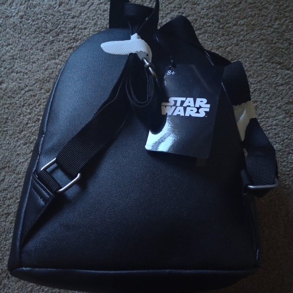 Funko Darth Vader 11.5" Mini Backpack - Picture 2 of 3